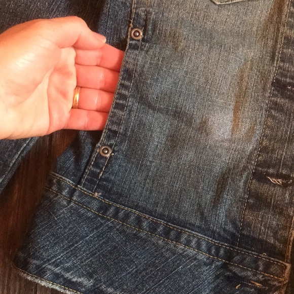 BRODY Medium Wash Denim Fitted Jean Jacket - Picture 4 of 11